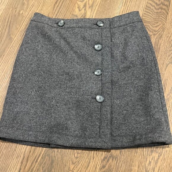 Ann Taylor LOFT Wool Blend Gray Wrap Skirt w/ Side Button Detail SIZE 4 - Picture 4 of 7